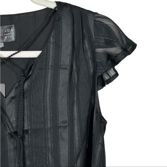 J.O.A Cap Sleeve Black Metallic Shimmer Tie Neck Blouse NWT size XS - Picture 4 of 12